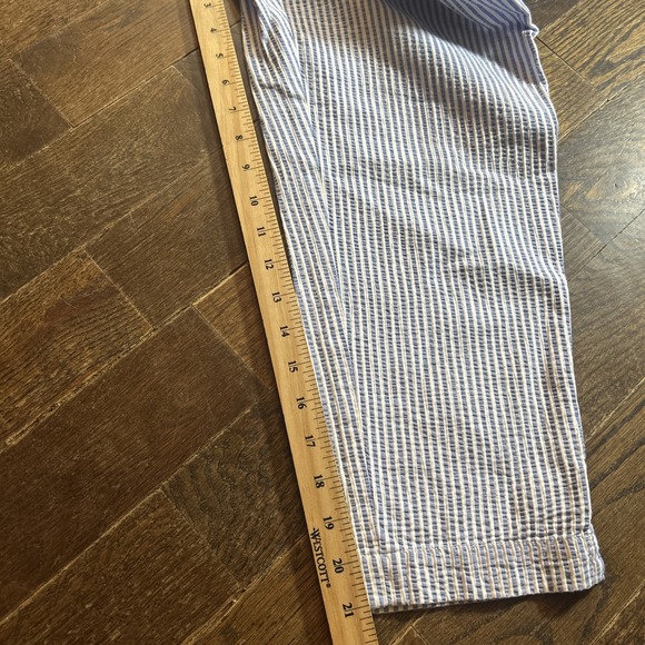 TALBOTS Women's SEERSUCKER PERFECT CROP Blue White Coastal Beach Pants Size 4p - Picture 2 of 5